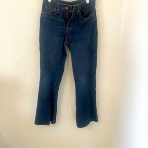 Signature Levi Strauss & Co. Modern Bootcut Size 6M Fringe Hems Stretch